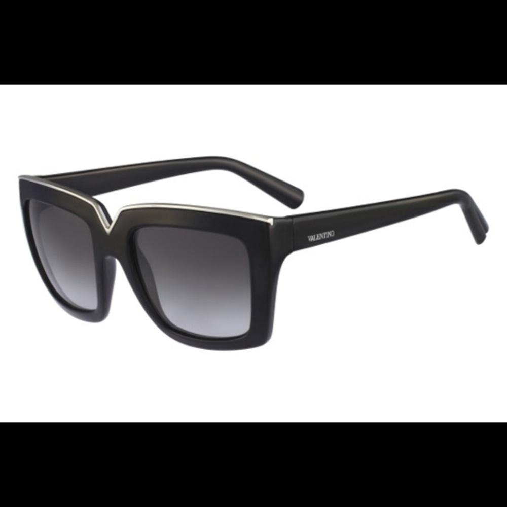 Valentino V674S Sunglasses - Black Sunglasses